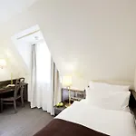 Elaya Noerdlingen, Trademark By Wyndham Hotel