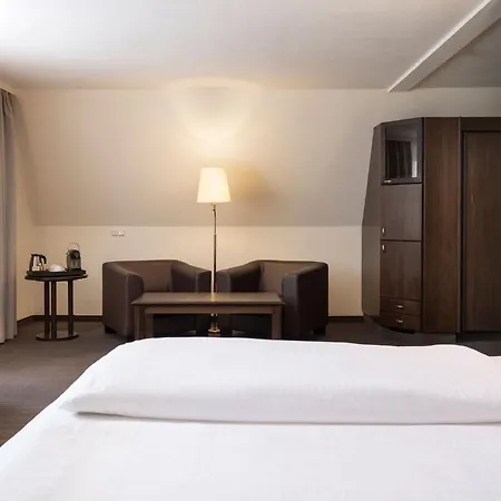 Hotel Elaya Noerdlingen, Trademark By Wyndham 4*