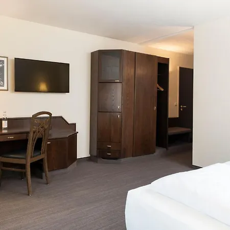 Elaya Noerdlingen, Trademark By Wyndham Hotel