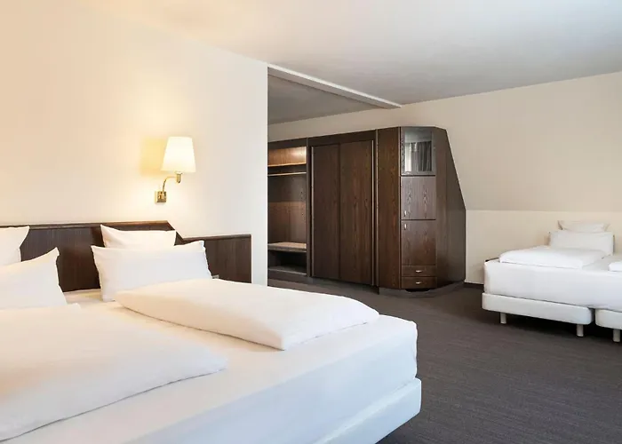 Elaya Noerdlingen, Trademark By Wyndham ホテル 4*