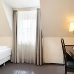 Elaya Noerdlingen, Trademark By Wyndham 4*
