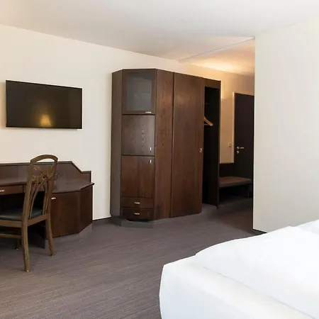 Otel Elaya Noerdlingen, Trademark By Wyndham 4*