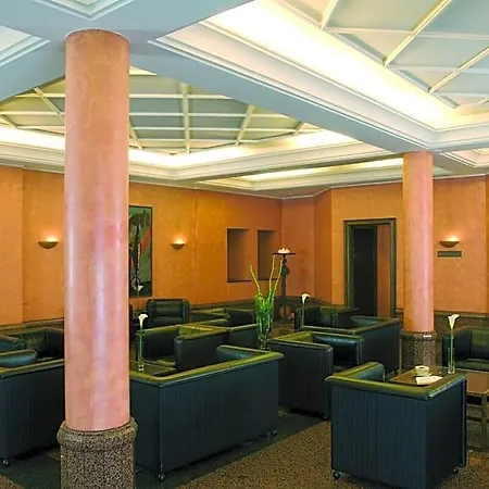 호텔 Elaya Noerdlingen, Trademark By Wyndham 4*