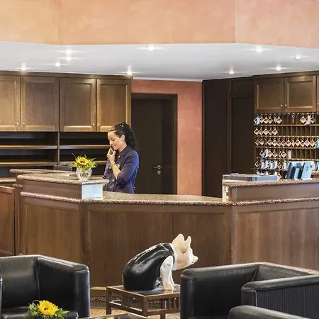 Elaya Noerdlingen, Trademark By Wyndham 4* Noerdlingen