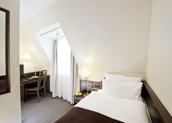 Elaya Noerdlingen, Trademark By Wyndham Hotel