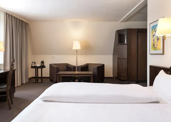 Hotel Elaya Noerdlingen, Trademark By Wyndham 4*